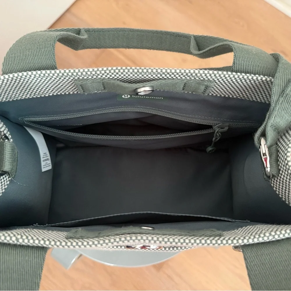 Lululemon Two-Tone Canvas Mini Tote Bag 4.5L - Picture 3 of 3